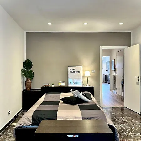 Royal Gardens Centro Apartment
